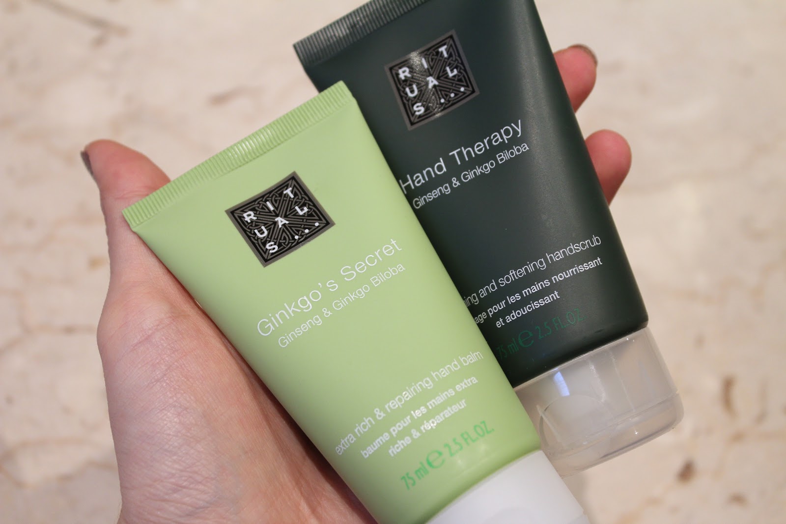 draadloos dauw licht Rituals Hand Scrub & Balm – Lily Pebbles