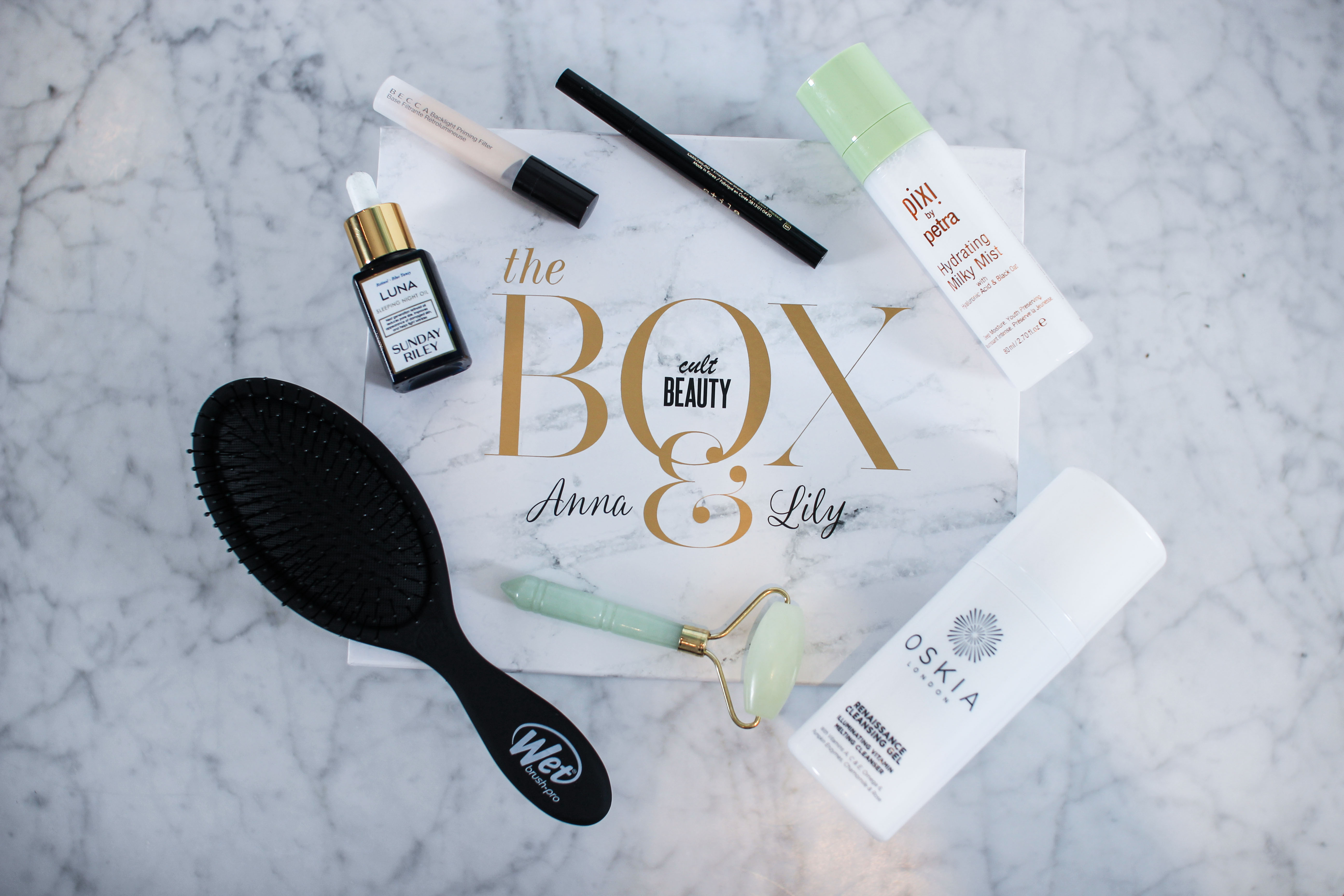 THE ANNA & LILY CULT BEAUTY BOX!!! | AD
