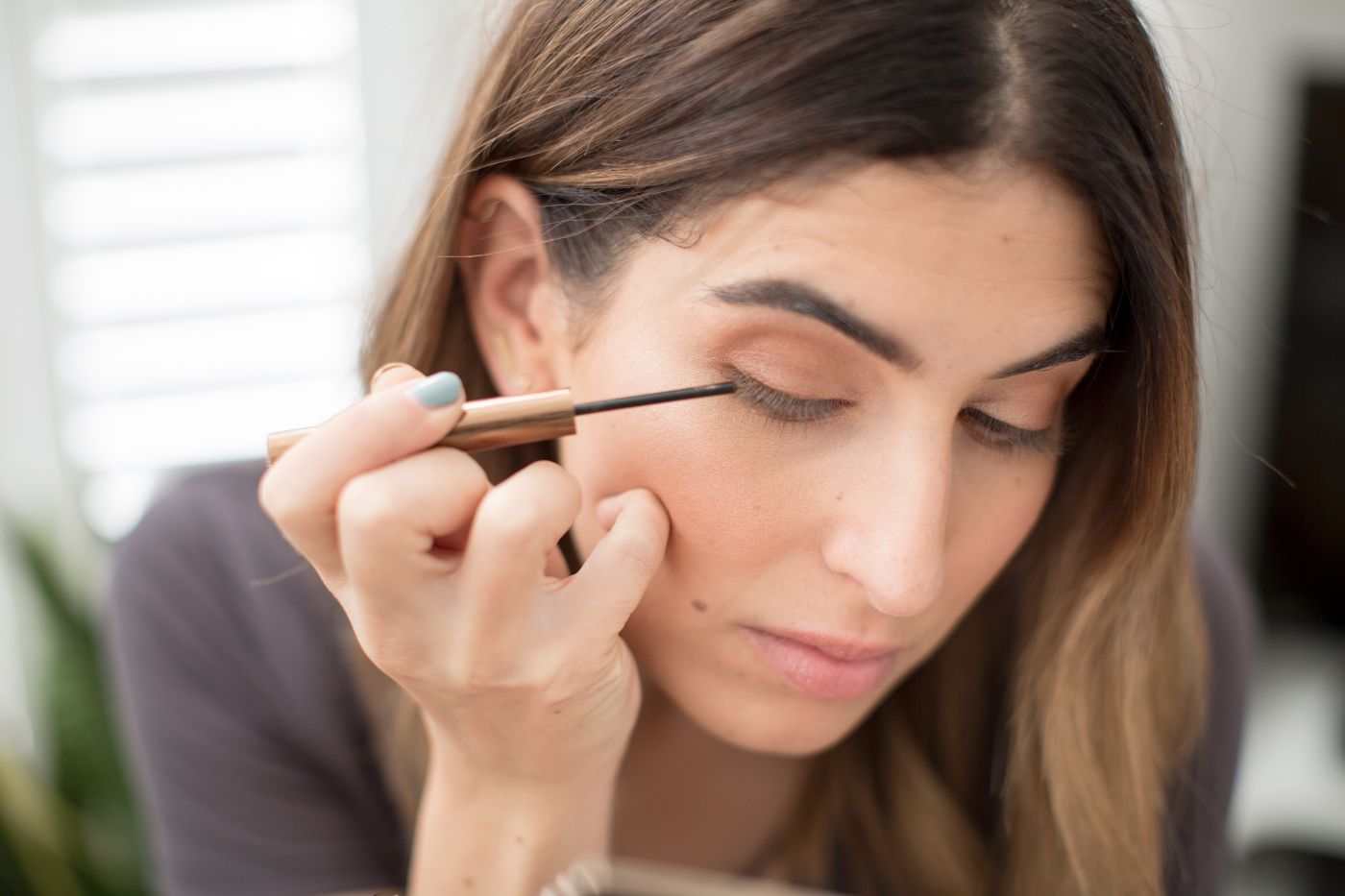 lily-pebbles-urban-decay-247-razor-sharp-eye-liner-october-2016-6