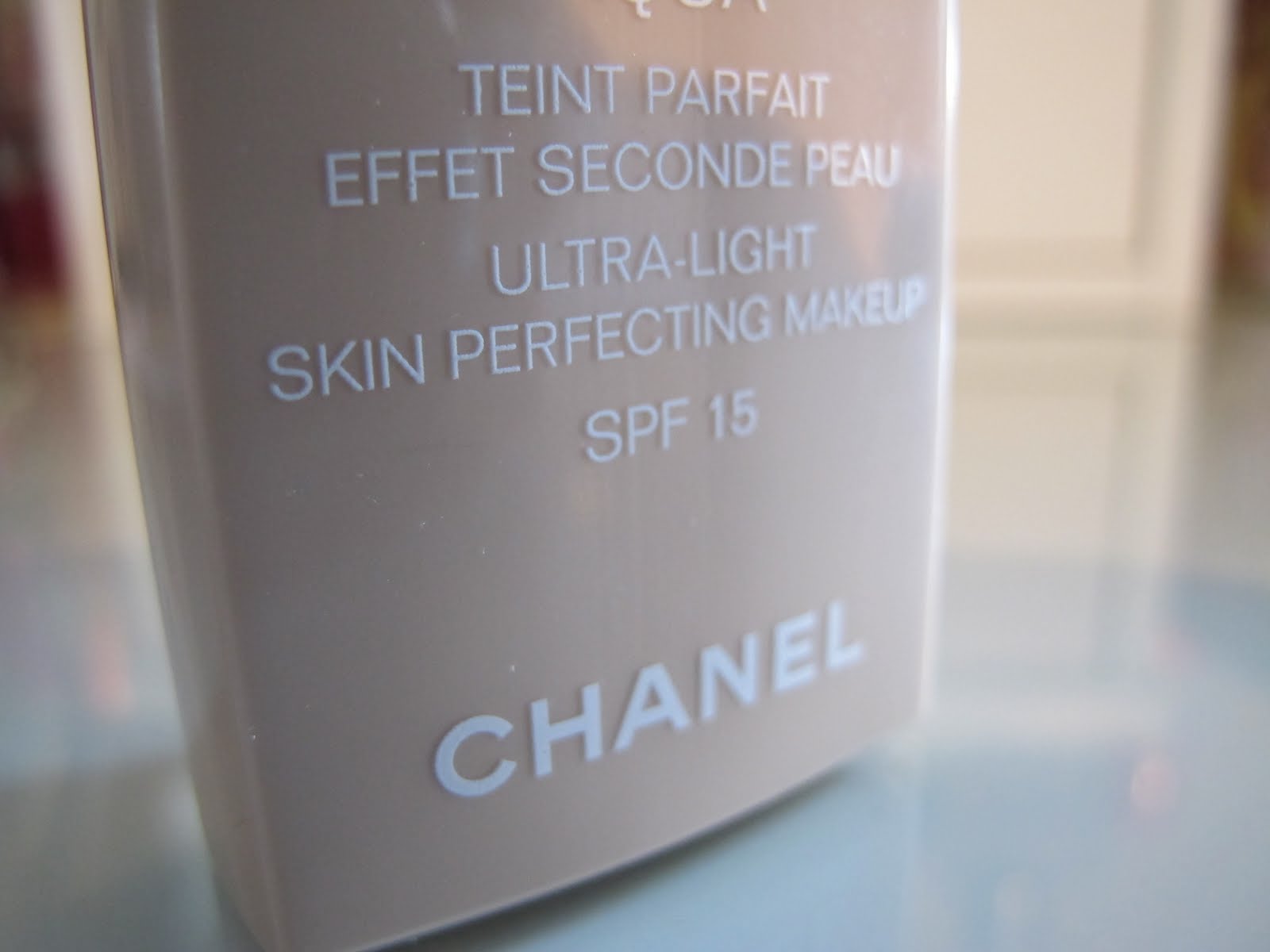 Review: Chanel Vitalumiere Aqua Ultra-Light Skin Perfecting Makeup