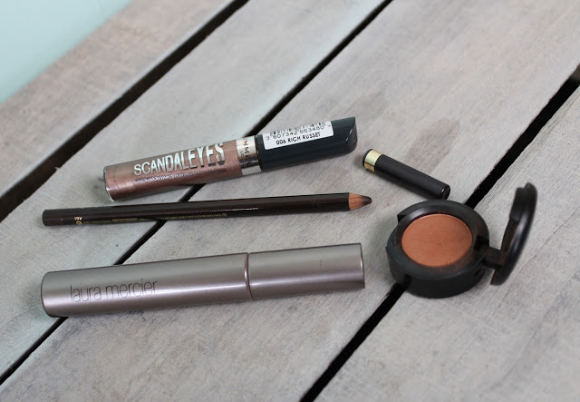 LONG-LASTING SMOKEY EYE – Lily Pebbles