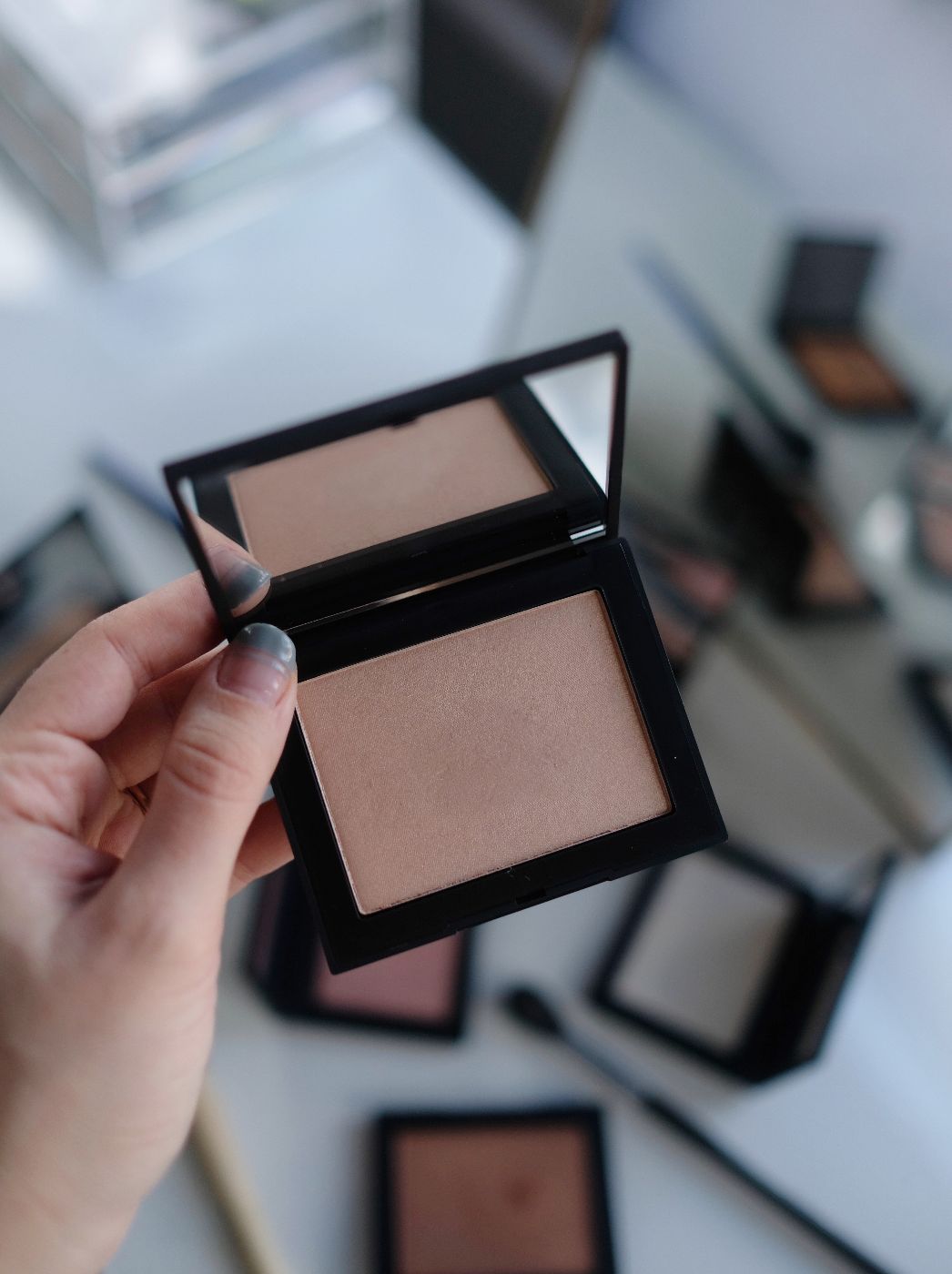 NARS HIGHLIGHTING POWDERS Lily Pebbles